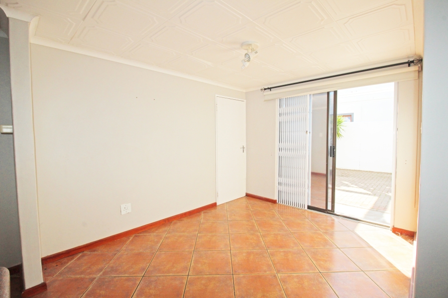 3 Bedroom Property for Sale in Skiathos Western Cape